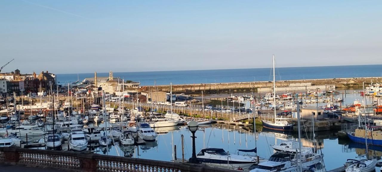 Diamond Harbour - Whole Huge Apartment - Wifi - Beach - Ramsgate Town Eksteriør billede