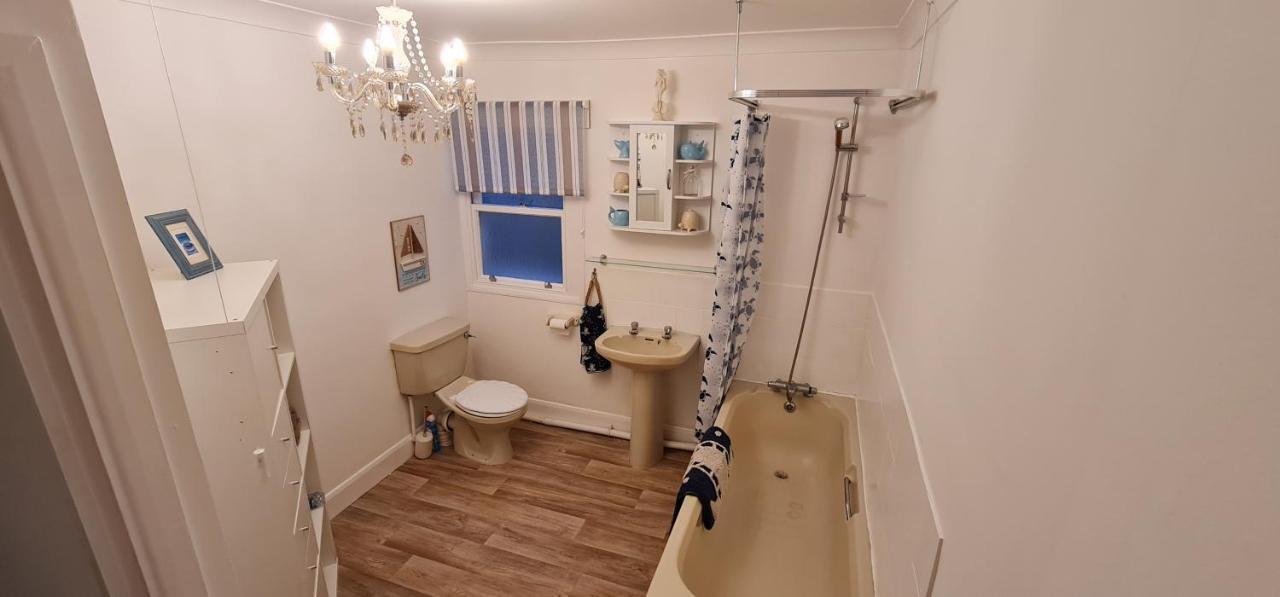 Diamond Harbour - Whole Huge Apartment - Wifi - Beach - Ramsgate Town Eksteriør billede