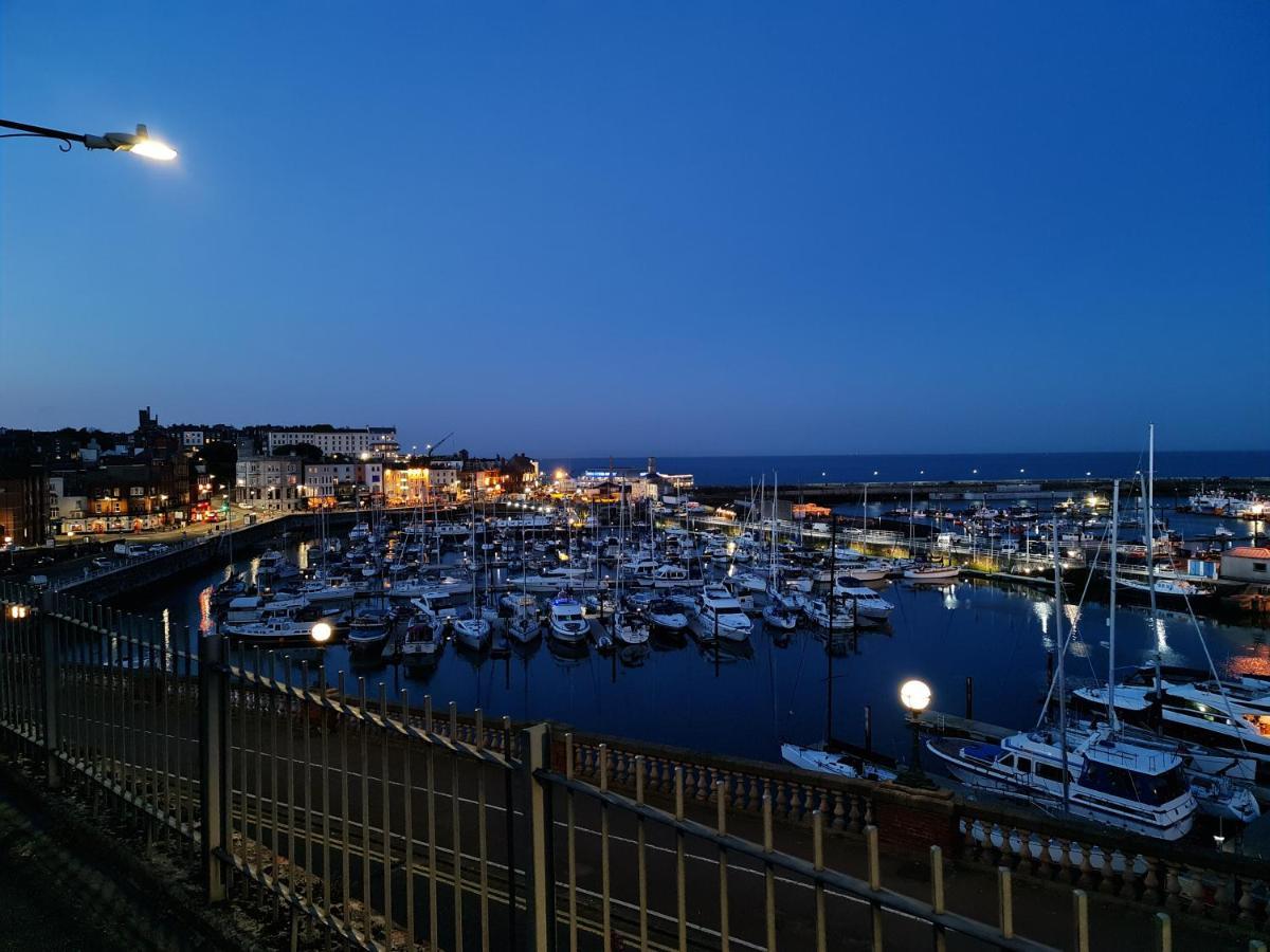 Diamond Harbour - Whole Huge Apartment - Wifi - Beach - Ramsgate Town Eksteriør billede